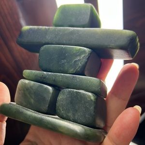 🖤388 grams INUKSHUK dark green nephrite jade mini statue